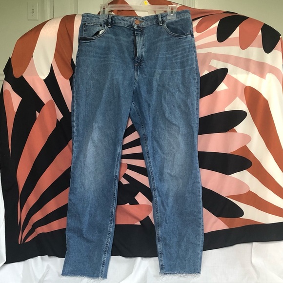 ASOS Medium Wash 34/32 Mom Jean - Picture 2 of 6